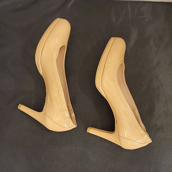 BRAND NEW STUART WEITZMAN RANIA PLATFORM PUMP - Picture 11 of 15